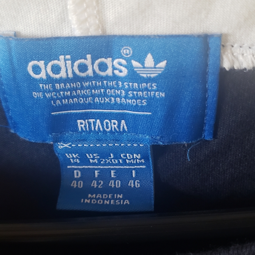 Adidas - Picture 4 of 4